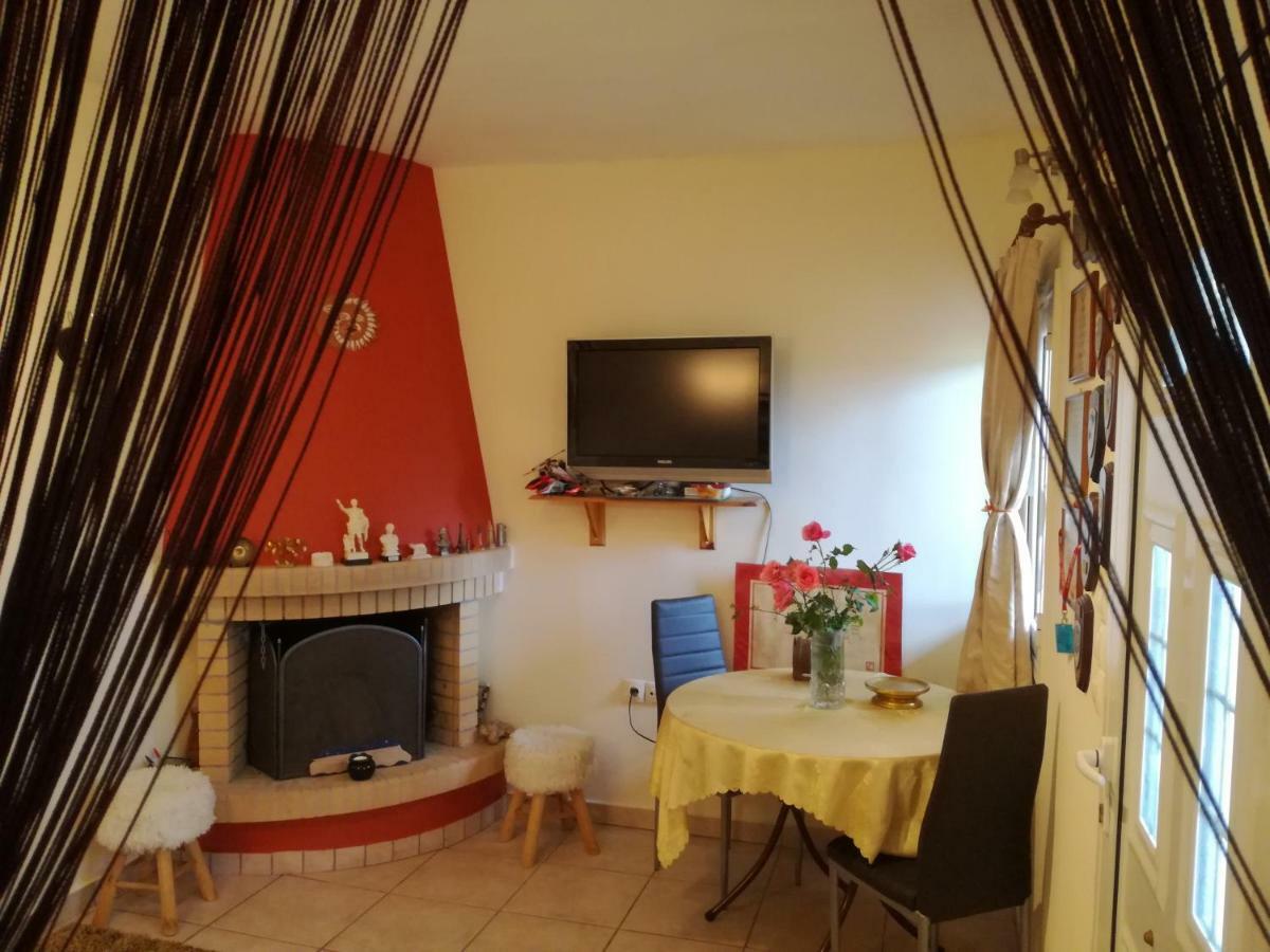 Relaxing Beautiful Holiday Home Lávrion Екстериор снимка